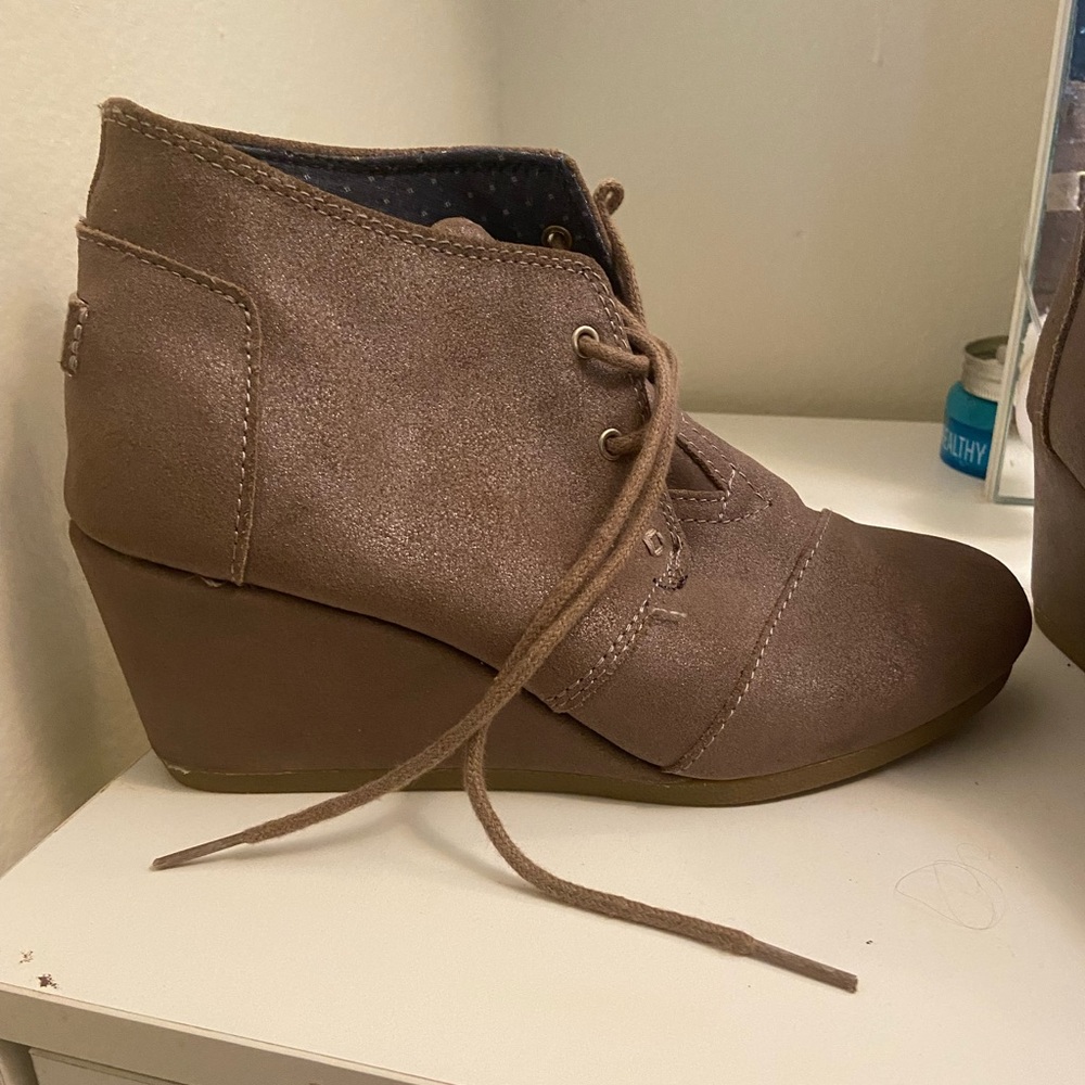 Toms wedge booties sz 7.5